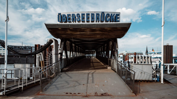 Landungsbrücken Überseebrücke Nikon Z6 Nikkor 20mm 1.8 S