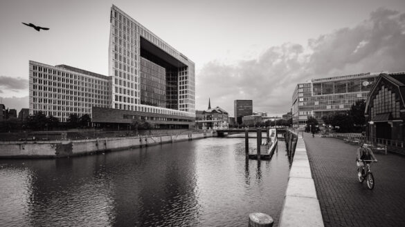 Spiegelgebäude Hamburg Nikon Z6 20mm 1.8 S